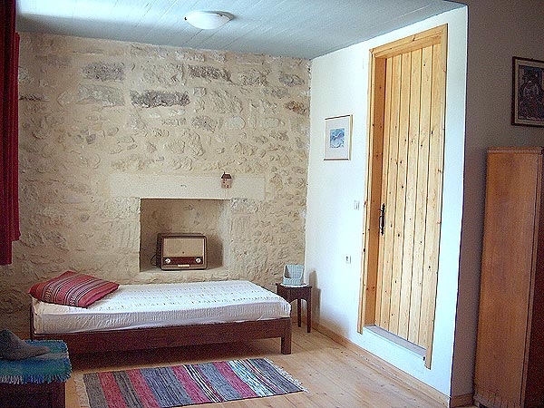 Livingroom with fire place. Heraklion next to FORTH